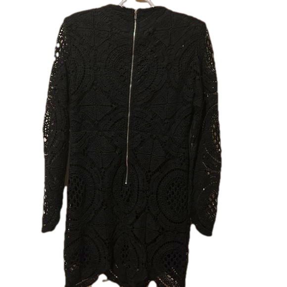 Perfect Little Black Dress. - Picture 3 of 4